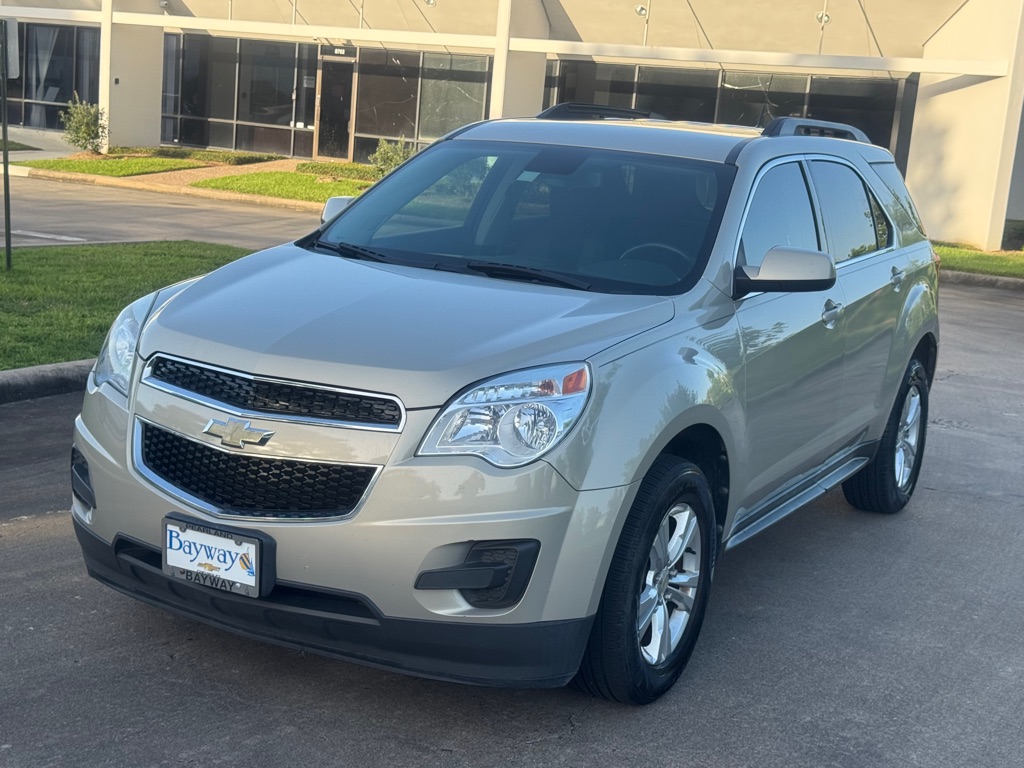 Photo 2 of this CHEVROLET EQUINOX