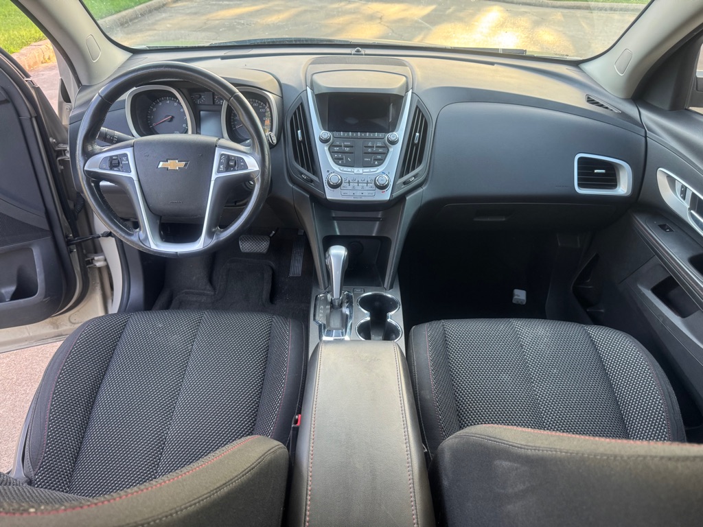 Photo 17 of this CHEVROLET EQUINOX