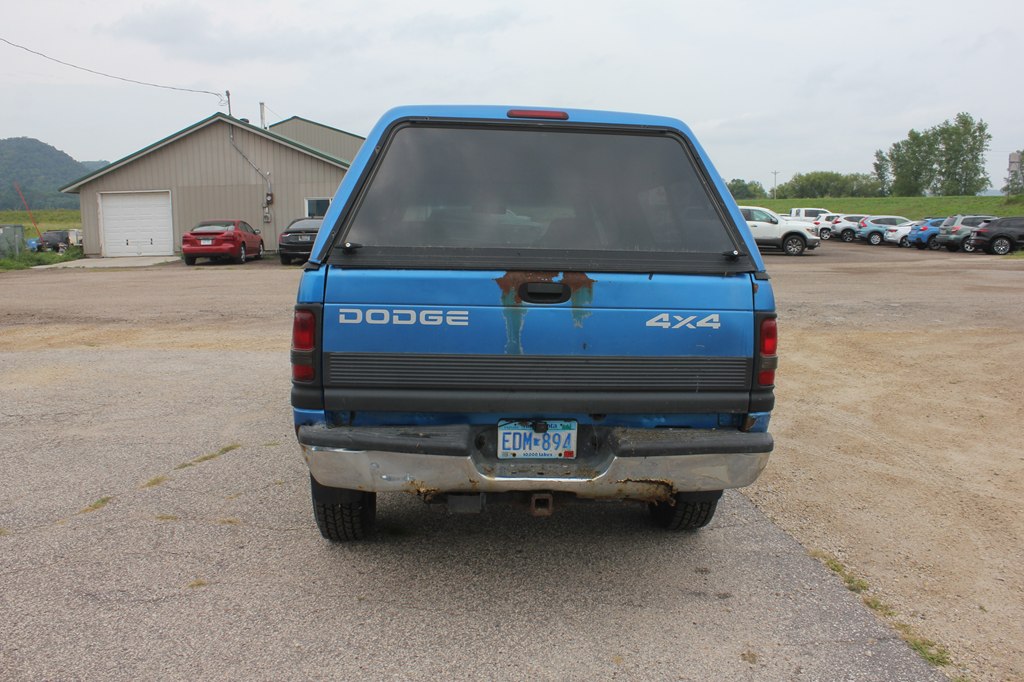 Photo 6 of this DODGE RAM 1500