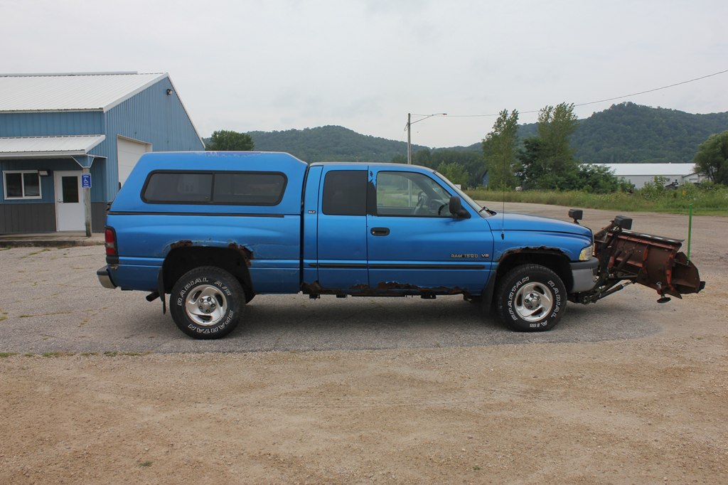 Photo 4 of this DODGE RAM 1500