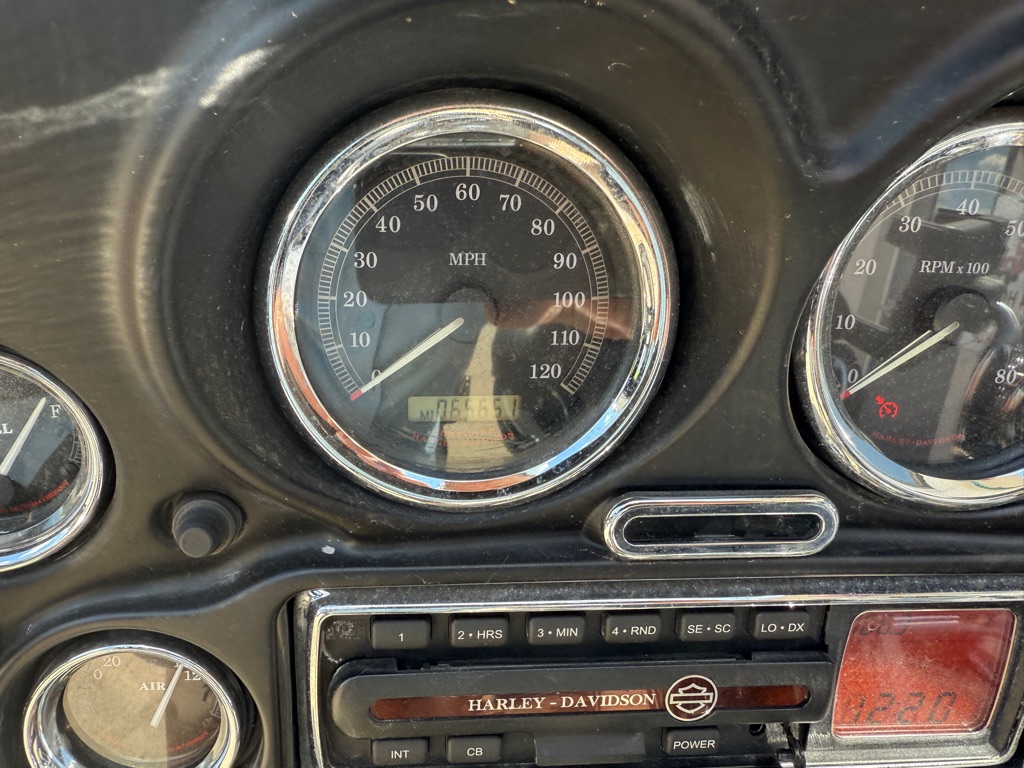 Photo 7 of this HARLEY-DAVIDSON ELECTRAGLIDE
