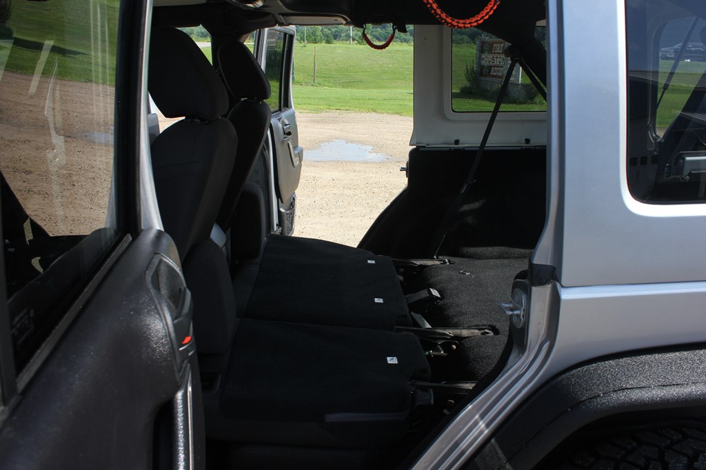 Photo 38 of this JEEP WRANGLER UNLIMI