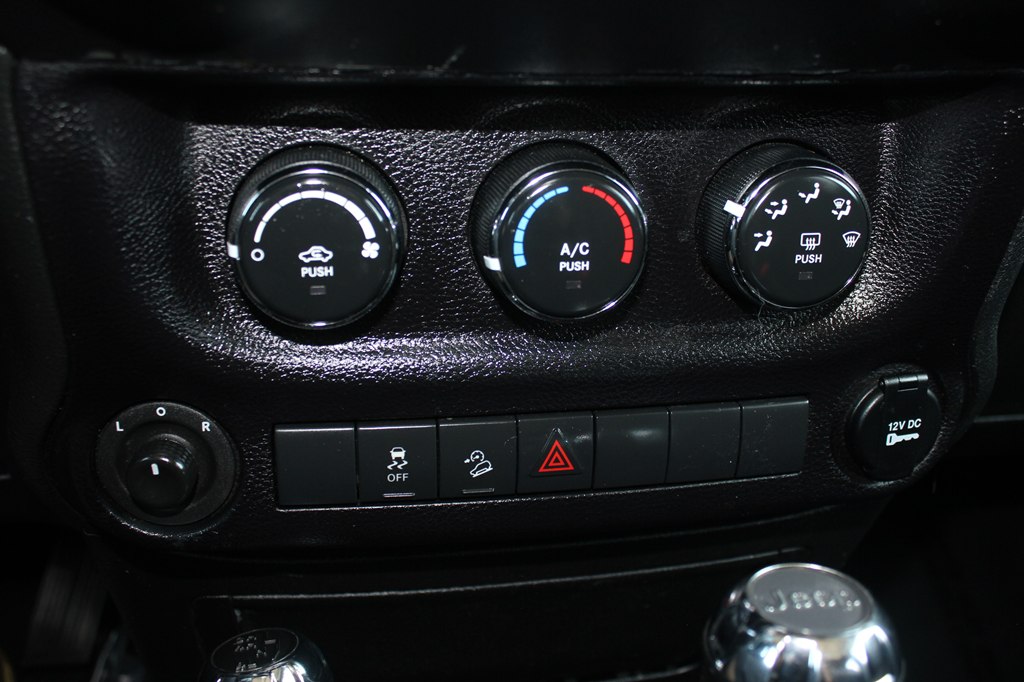 Photo 19 of this JEEP WRANGLER UNLIMI