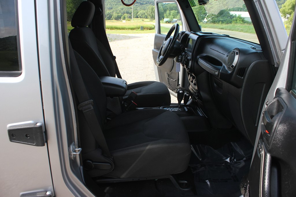 Photo 31 of this JEEP WRANGLER UNLIMI