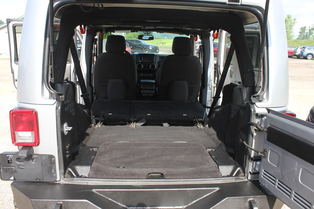 Photo 39 of this JEEP WRANGLER UNLIMI