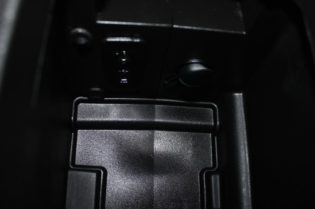Photo 23 of this FORD FUSION