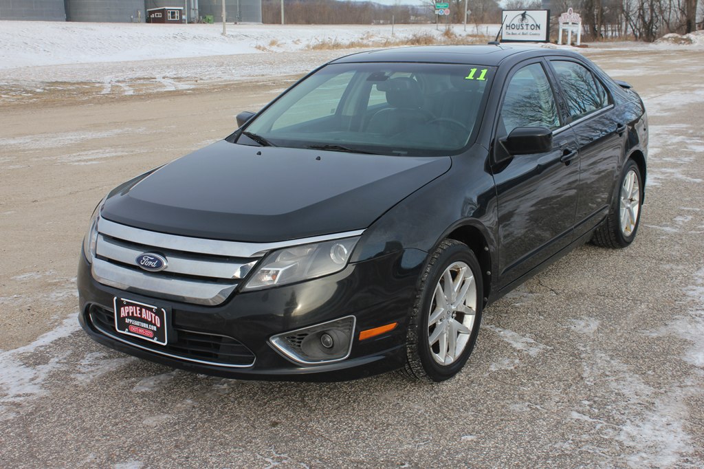 Photo 2 of this FORD FUSION
