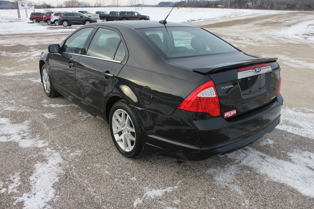 Photo 8 of this FORD FUSION