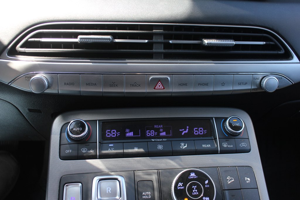 Photo 18 of this HYUNDAI PALISADE