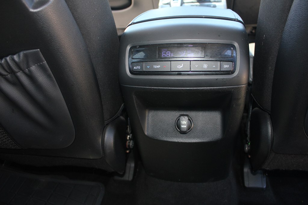 Photo 32 of this HYUNDAI PALISADE