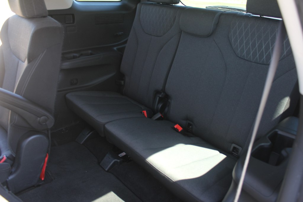 Photo 35 of this HYUNDAI PALISADE