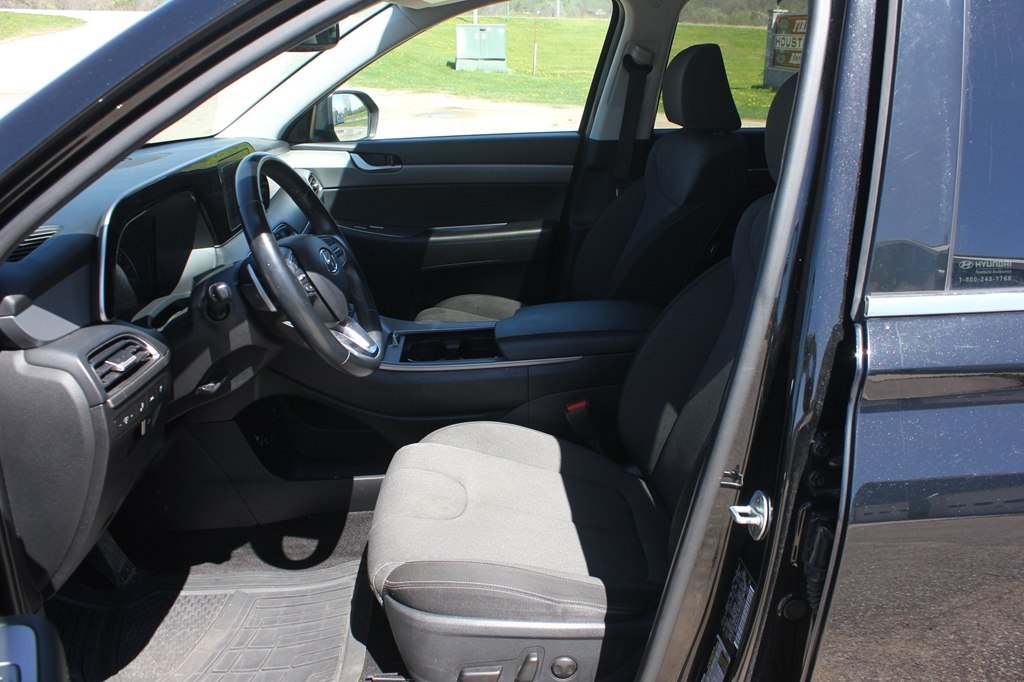 Photo 25 of this HYUNDAI PALISADE