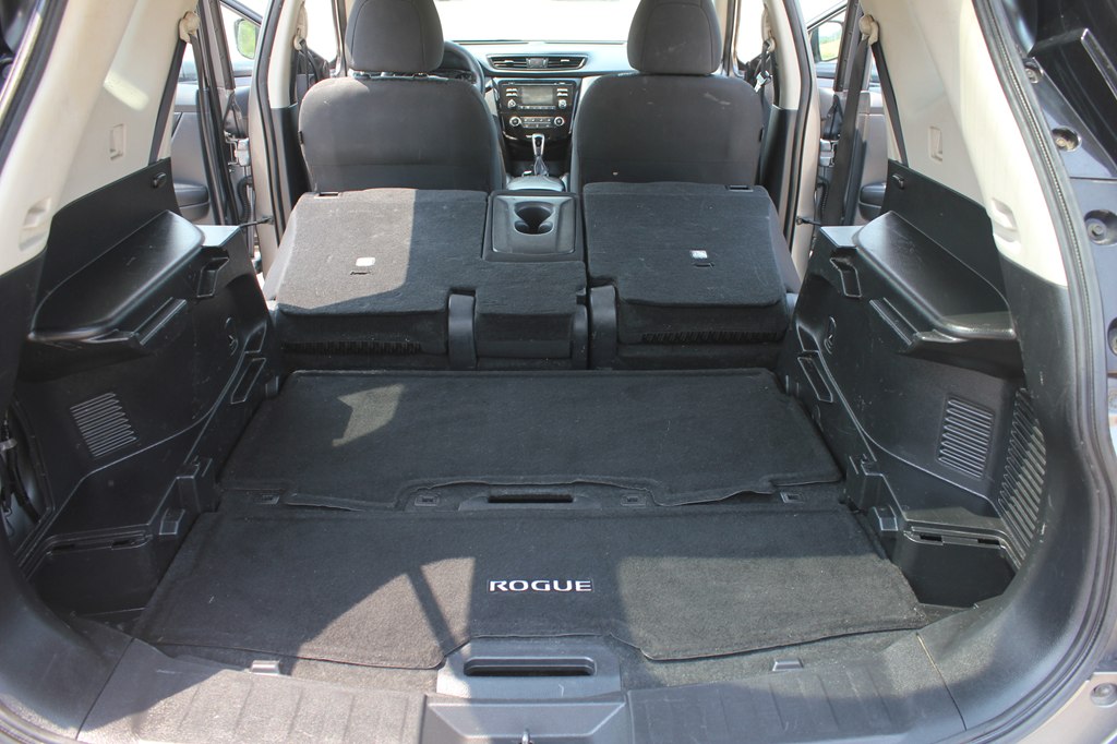 Photo 32 of this NISSAN ROGUE