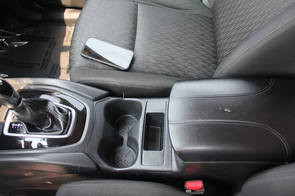 Photo 23 of this NISSAN ROGUE