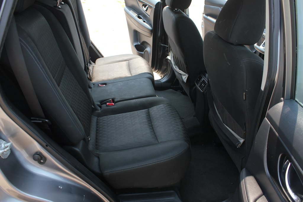 Photo 27 of this NISSAN ROGUE