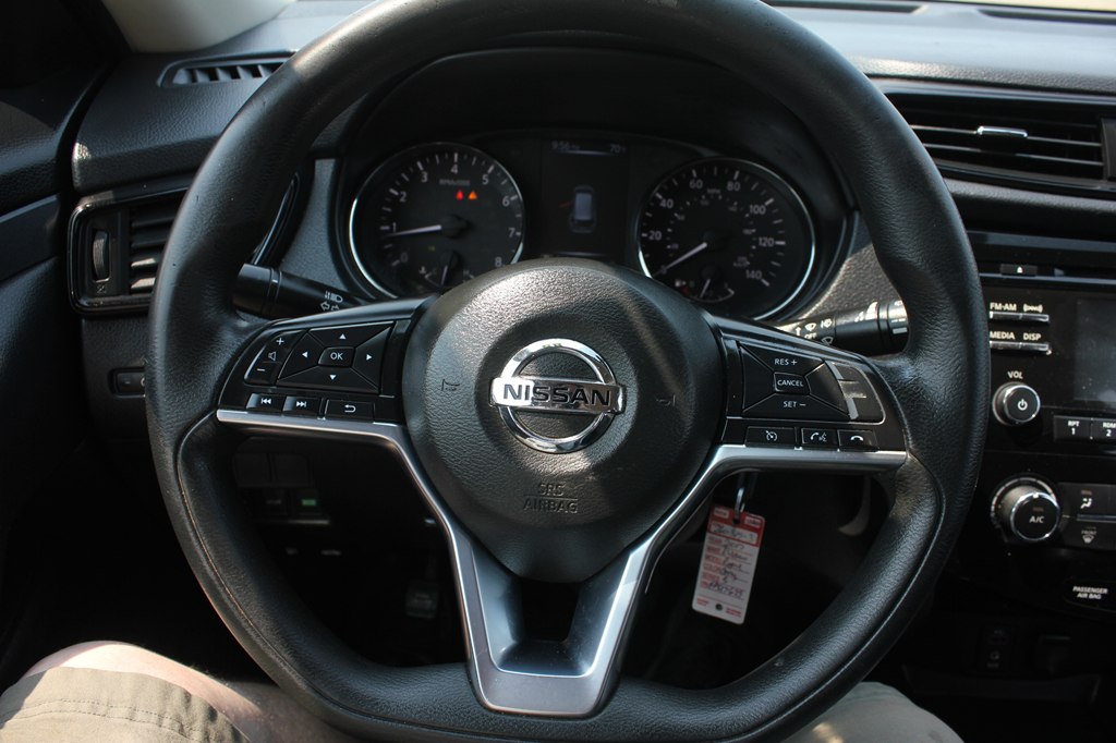 Photo 12 of this NISSAN ROGUE