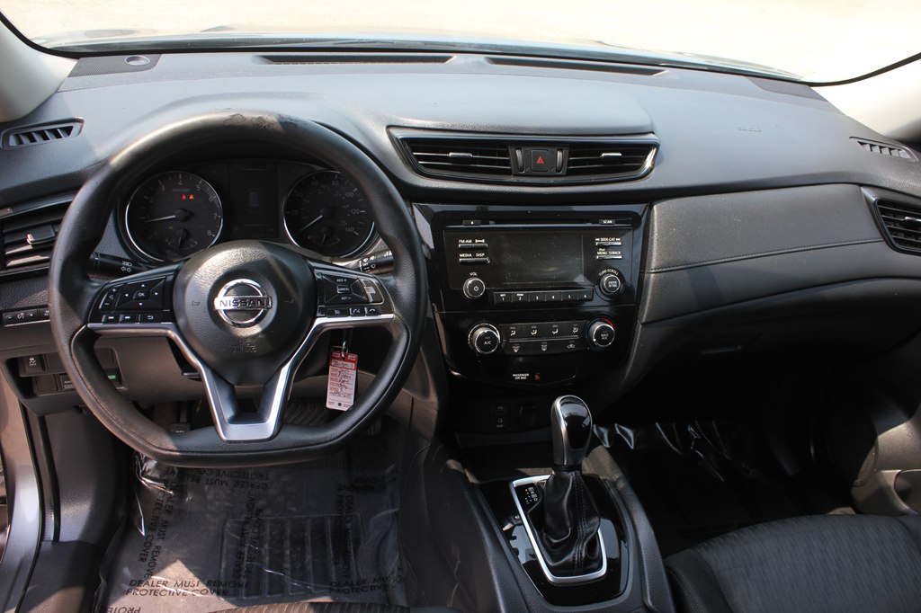 Photo 11 of this NISSAN ROGUE