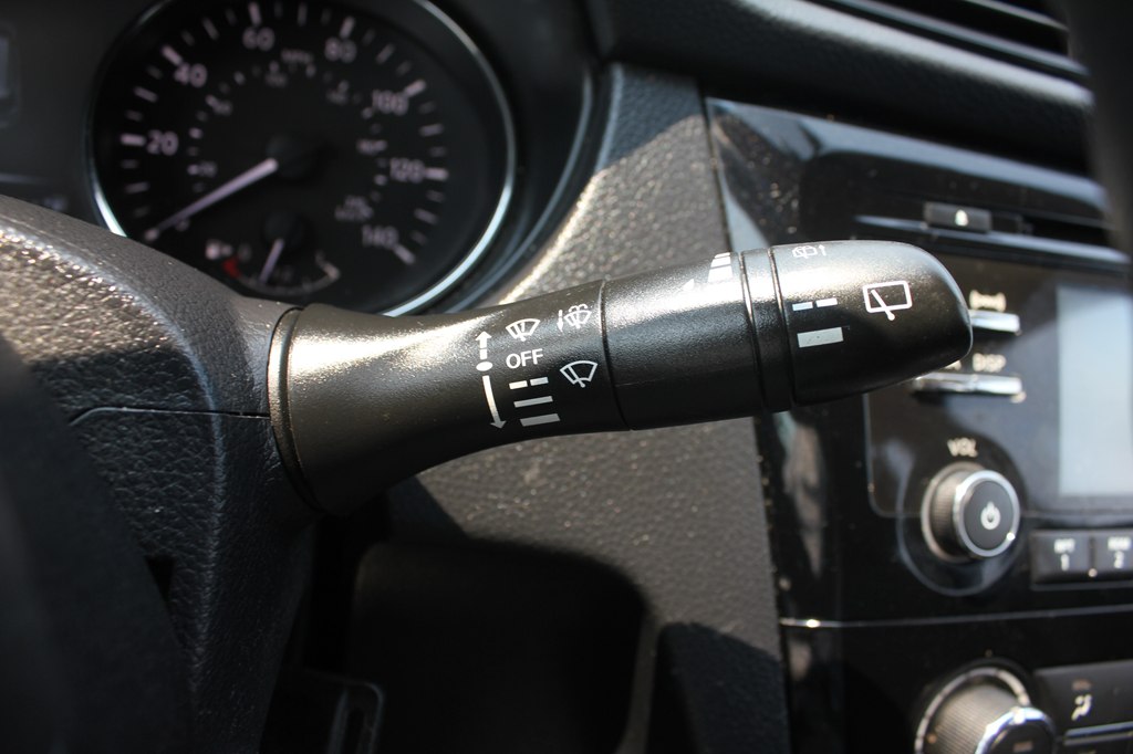 Photo 16 of this NISSAN ROGUE