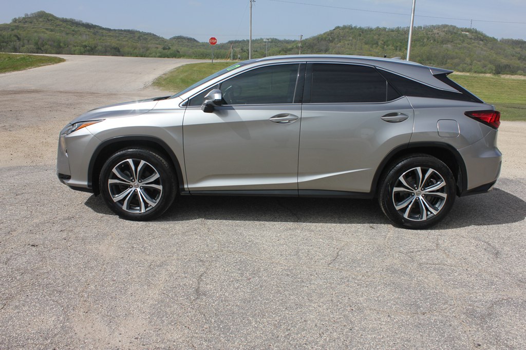 Photo 8 of this LEXUS RX 350