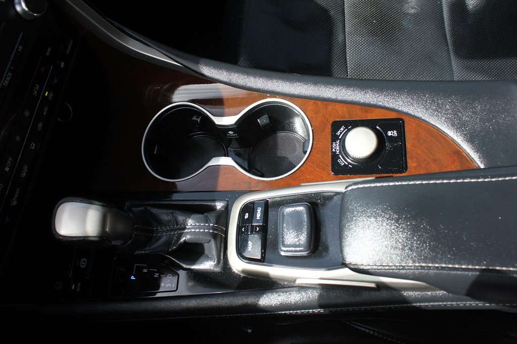 Photo 23 of this LEXUS RX 350