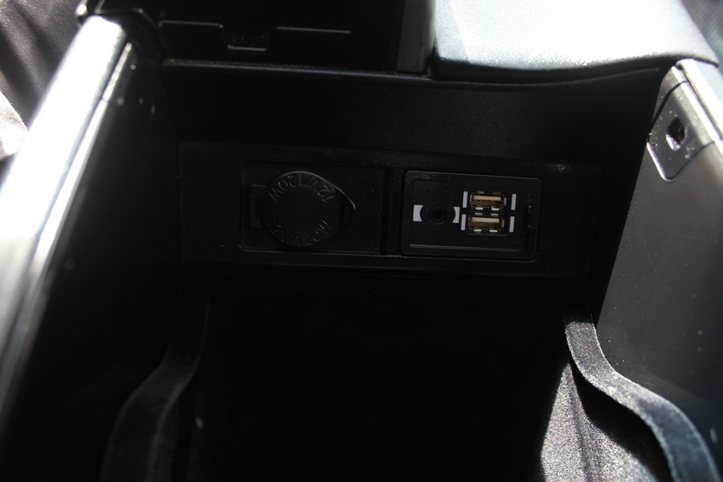 Photo 25 of this LEXUS RX 350