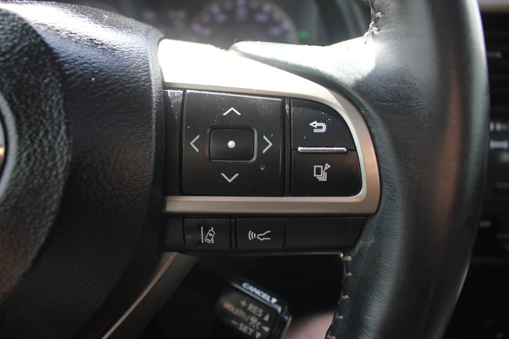 Photo 13 of this LEXUS RX 350