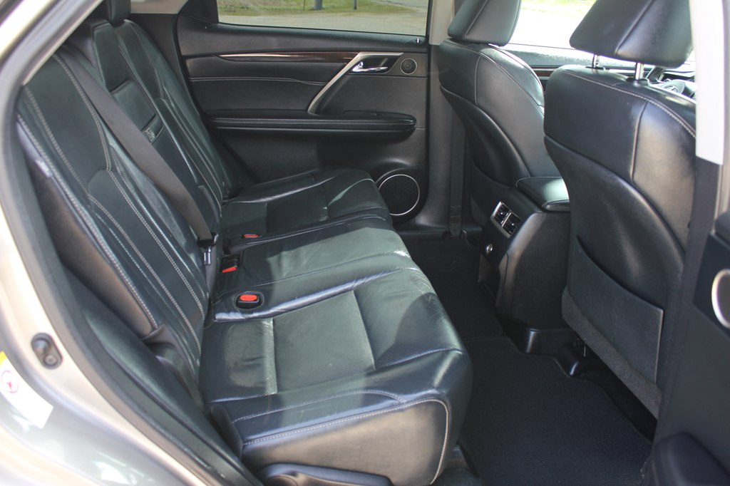 Photo 38 of this LEXUS RX 350