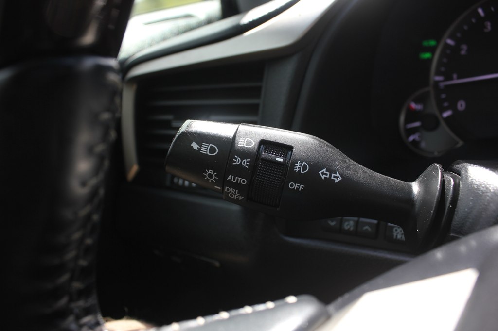 Photo 14 of this LEXUS RX 350