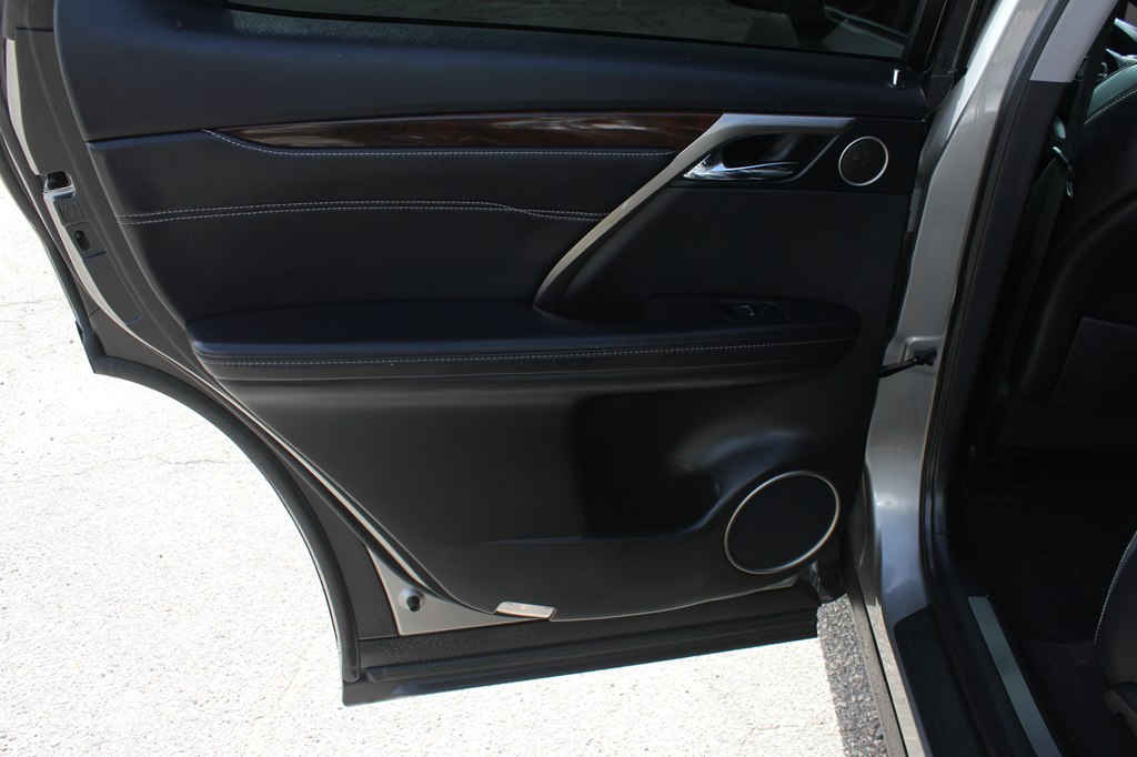 Photo 40 of this LEXUS RX 350