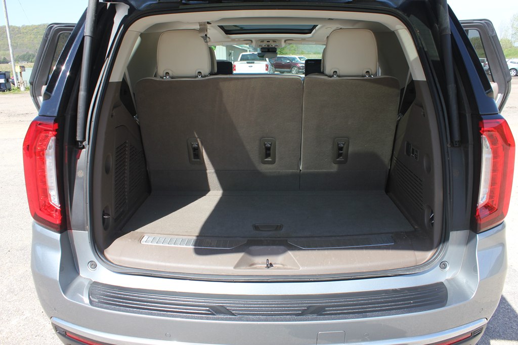 Photo 43 of this GMC YUKON