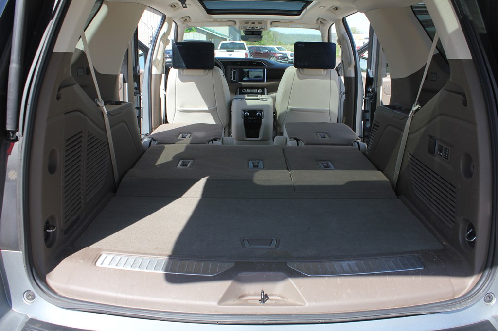 Photo 42 of this GMC YUKON
