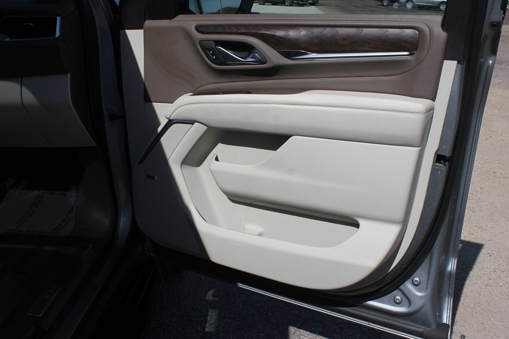 Photo 28 of this GMC YUKON