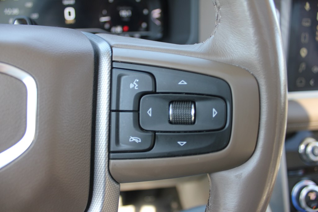 Photo 13 of this GMC YUKON
