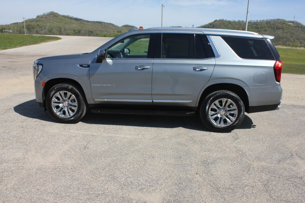 Photo 8 of this GMC YUKON