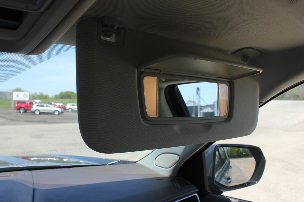 Photo 21 of this GMC YUKON