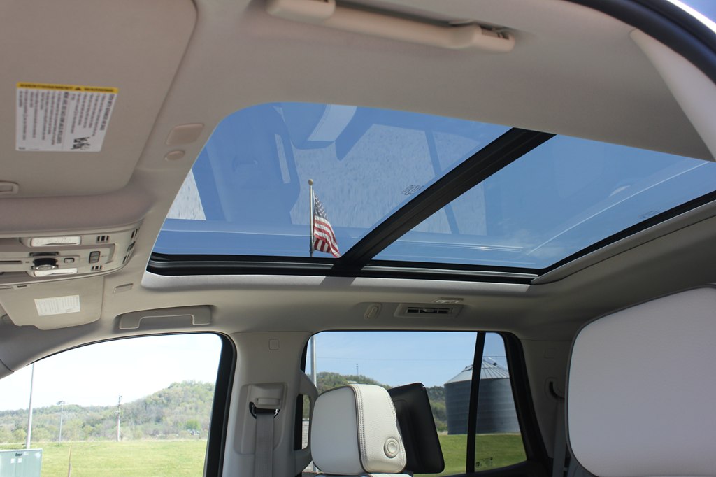 Photo 23 of this GMC YUKON