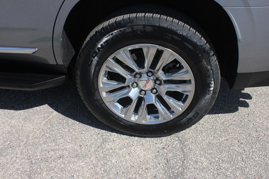 Photo 58 of this GMC YUKON