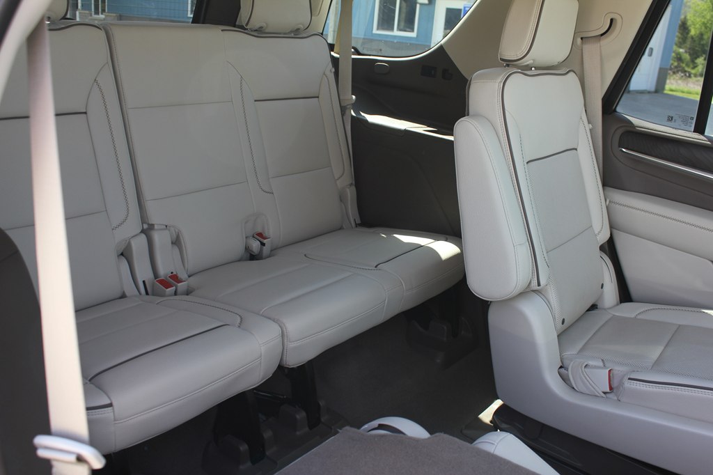 Photo 36 of this GMC YUKON