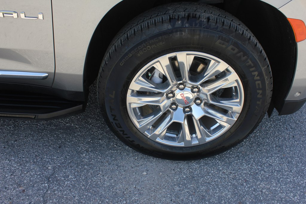 Photo 56 of this GMC YUKON