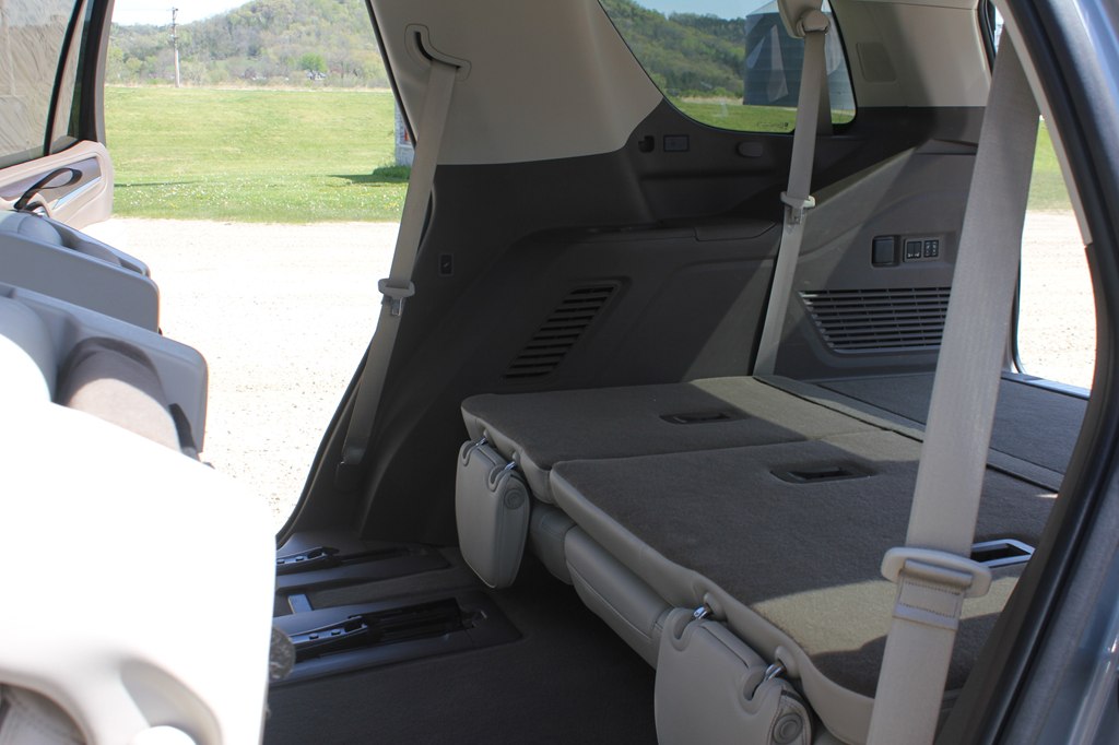 Photo 40 of this GMC YUKON