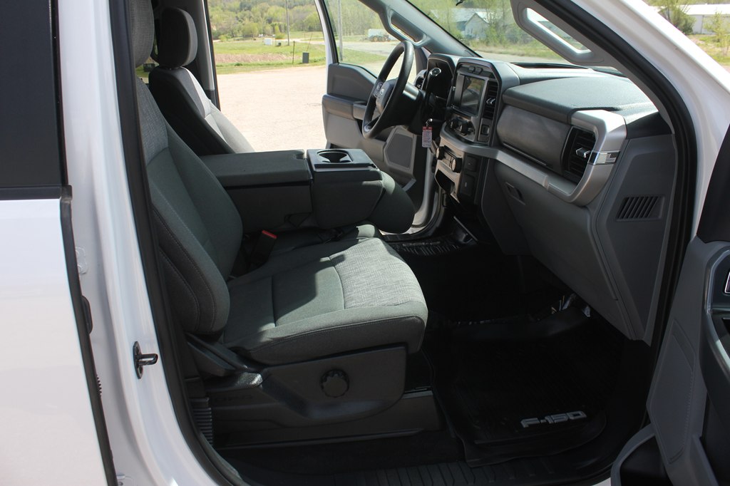 Photo 30 of this FORD F-150