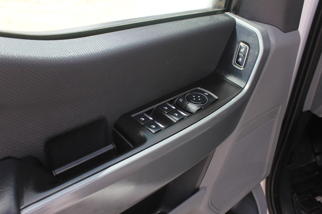 Photo 26 of this FORD F-150