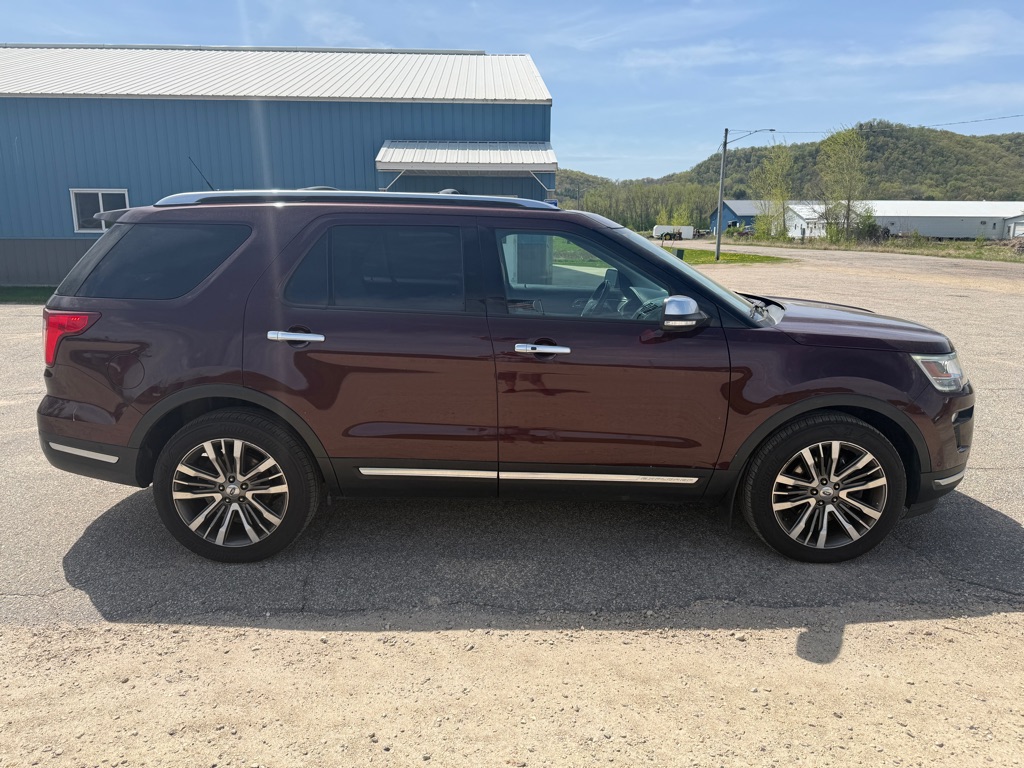 Photo 5 of this FORD EXPLORER
