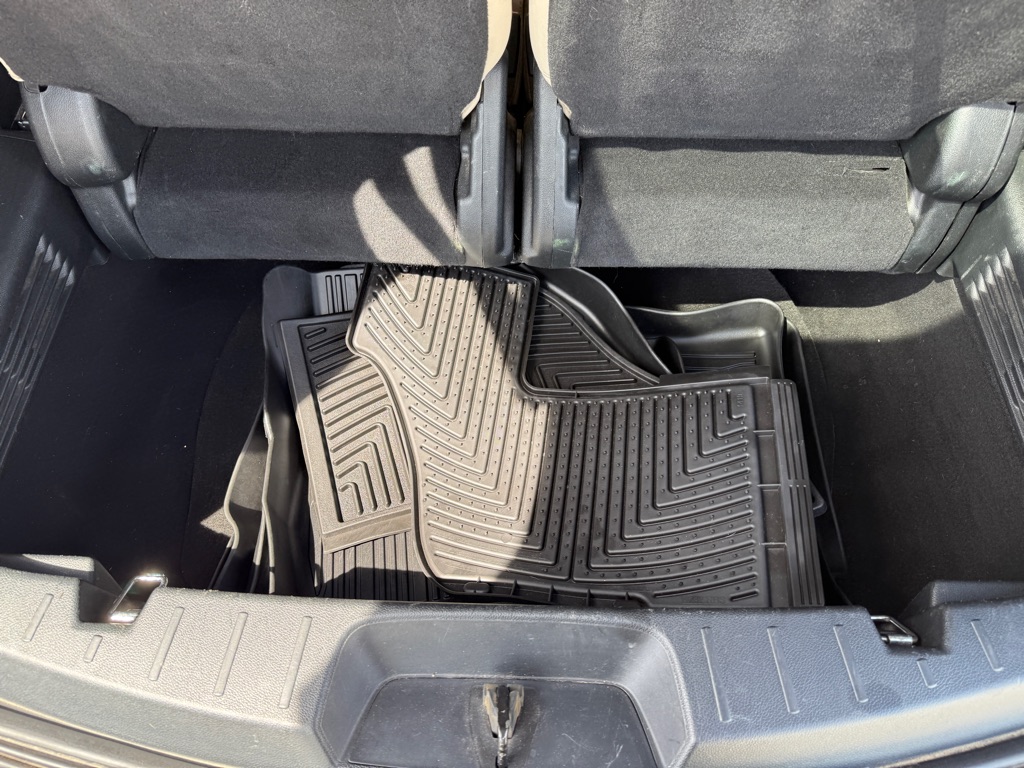 Photo 44 of this FORD EXPLORER