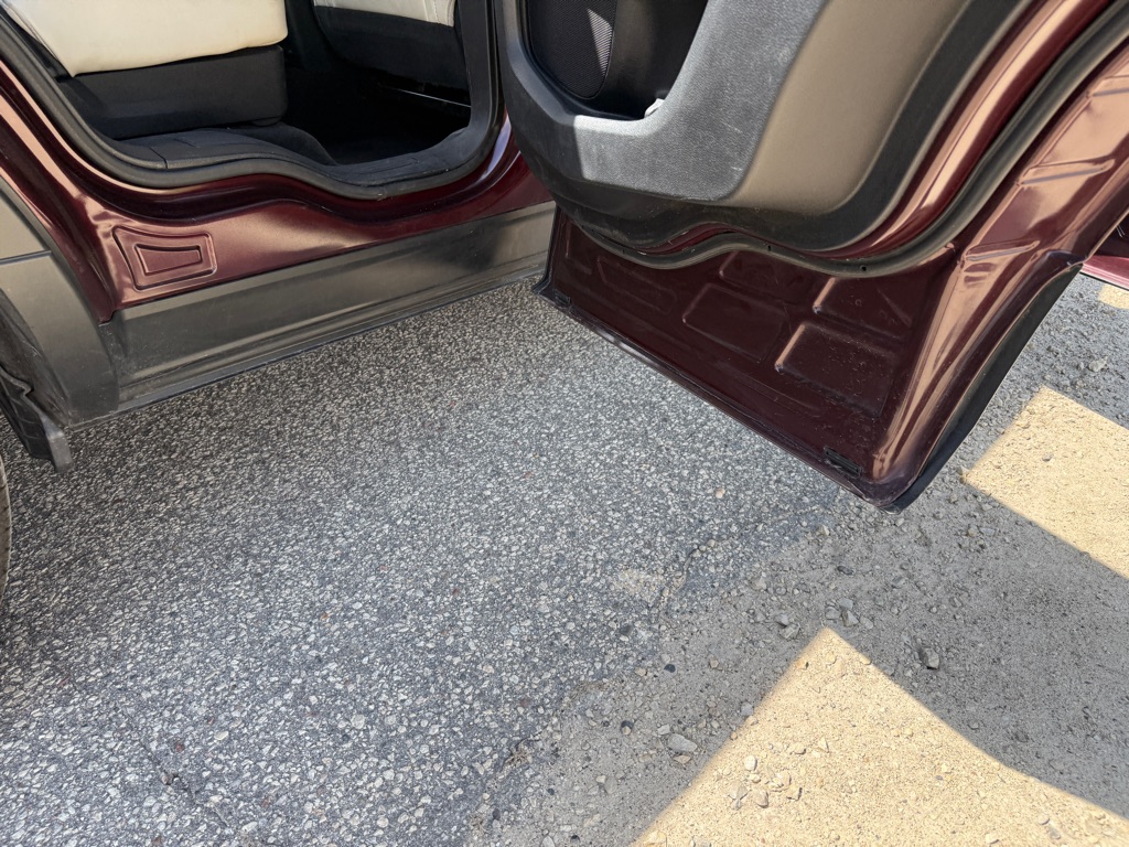 Photo 49 of this FORD EXPLORER