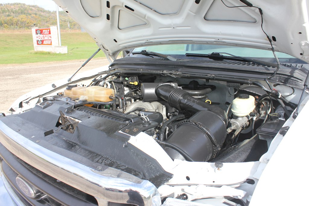 Photo 47 of this FORD F550