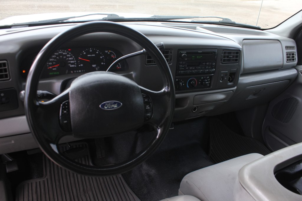 Photo 9 of this FORD F550
