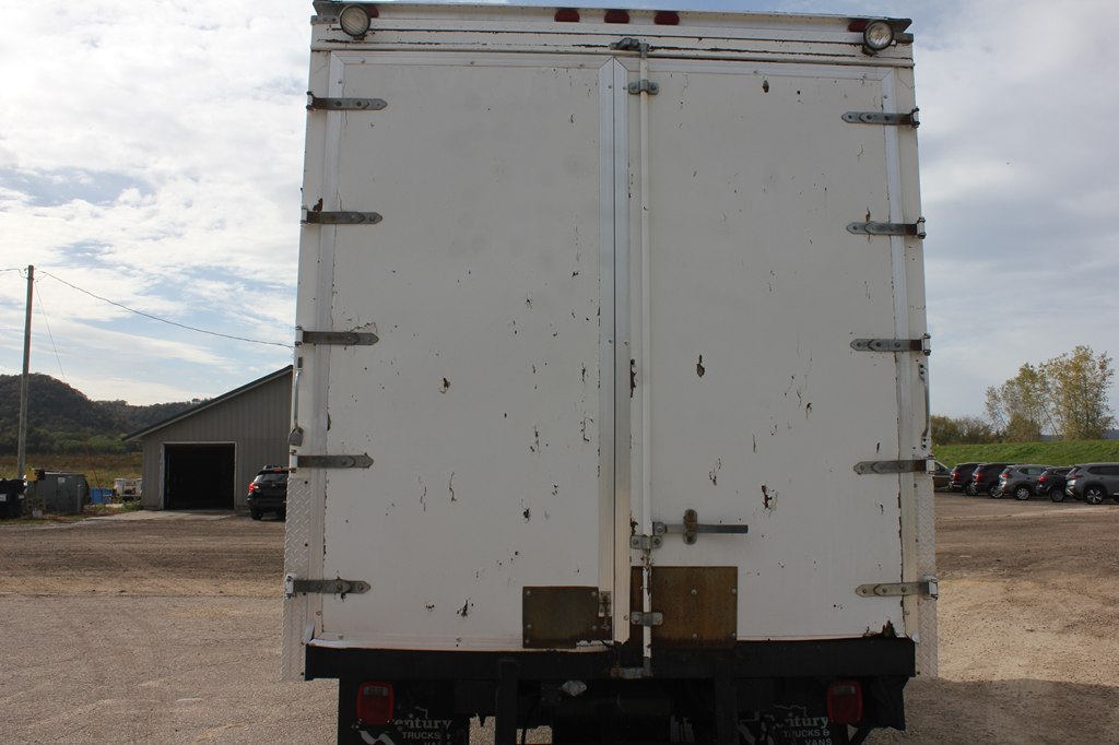 Photo 36 of this FORD F550