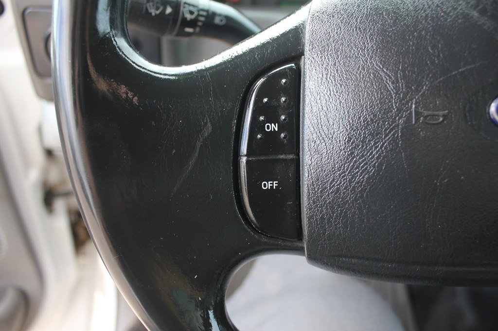 Photo 12 of this FORD F550