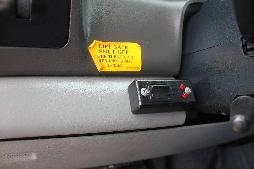 Photo 17 of this FORD F550